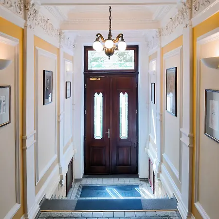 Sibelius Apartments Prague - Art Nouveau Residence 1902-2